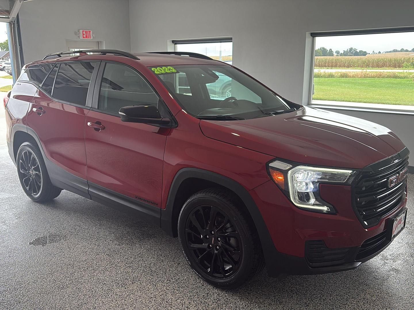Used 2023 GMC Terrain SLE w/ Driver Convenience Package AWD/4WD image 5
