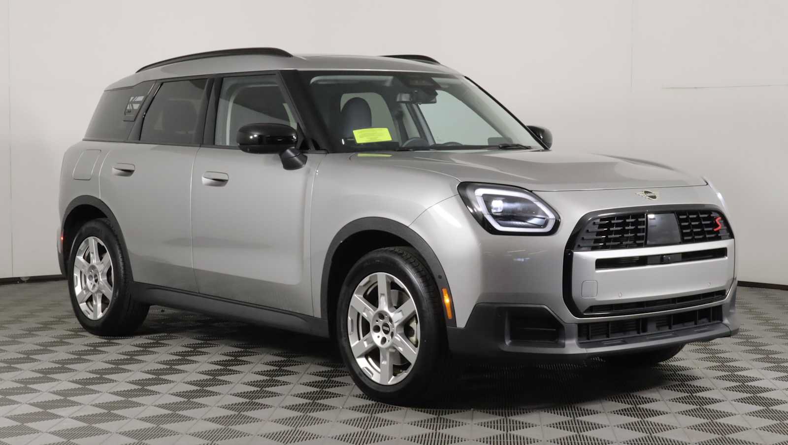 Used 2025 MINI Cooper Countryman S w/ Comfort Package Max AWD/4WD image 1