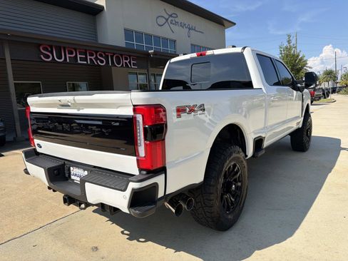 Used 2025 Ford F250 Platinum AWD/4WD image 8