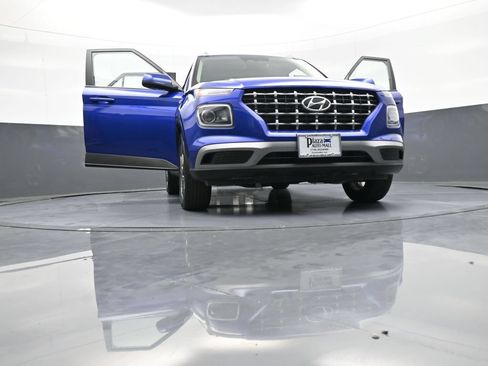 Certified 2023 Hyundai Venue SEL w/ Cargo Package FWD image 48
