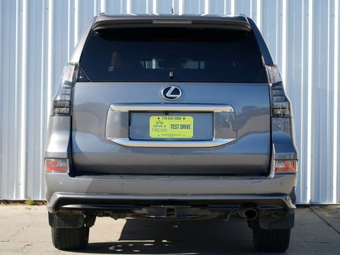 Used 2023 Lexus GX 460 Premium image 11