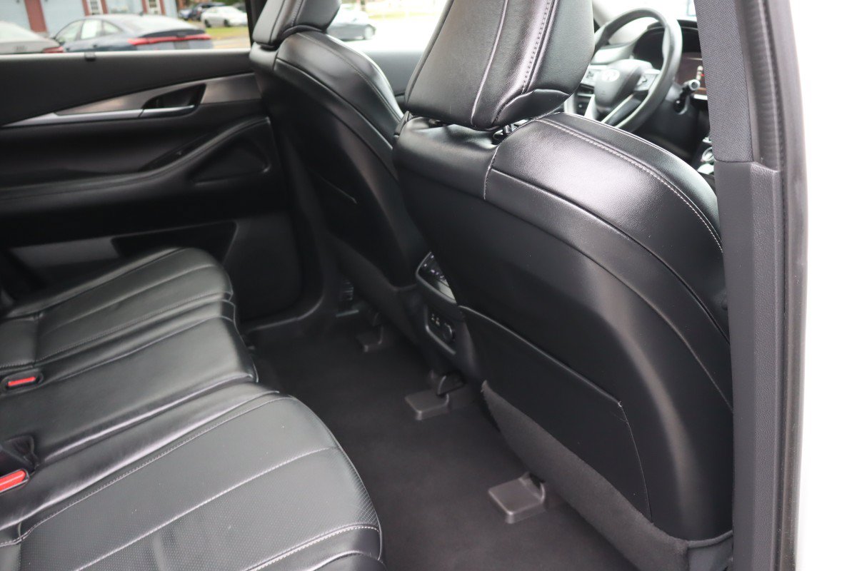 Used 2022 INFINITI QX60 Luxe w/ Cargo Package AWD/4WD image 23