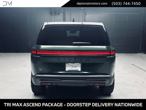 Used 2025 Rivian R1S Premium Dual AWD/4WD image 5