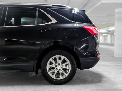 Used 2019 Chevrolet Equinox LT w/ Sun & Navigation Package FWD image 16