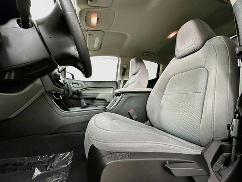Used 2019 GMC Canyon 2WD Crew Cab w/ Convenience Package image 18