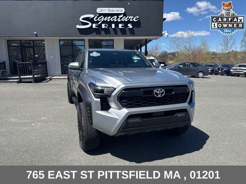 Used 2025 Toyota Tacoma TRD Off-Road w/ TRD Off Road Upgrade Package AWD/4WD image 1