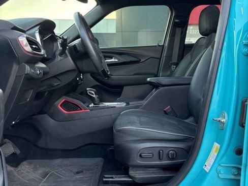 Used 2021 Chevrolet TrailBlazer RS w/ Sun and Liftgate Package image 5