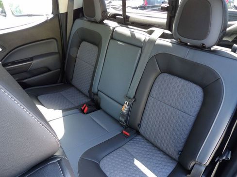 Used 2018 Chevrolet Colorado Z71 RWD image 20