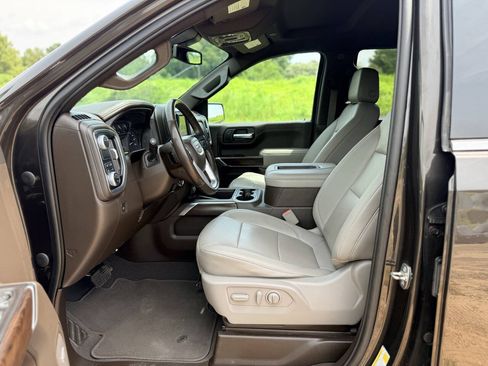 Used 2021 GMC Sierra 1500 SLT w/ SLT Premium Plus Package RWD image 12