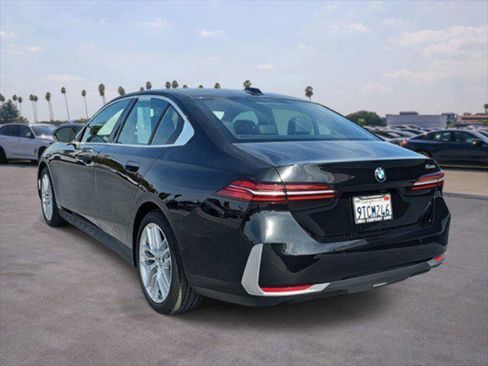 Used 2025 BMW 530i RWD image 7