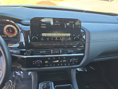 Used 2022 Nissan Pathfinder Platinum w/ Cargo Package image 20