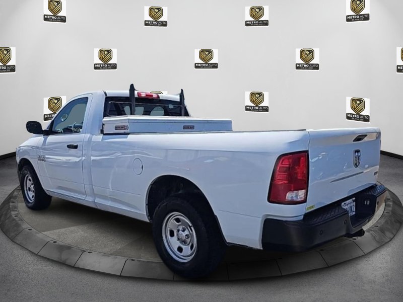 Used 2018 RAM 1500 Express RWD image 5