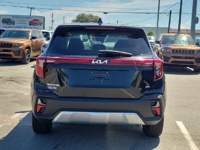 Used 2024 Kia Seltos LX AWD/4WD image 5