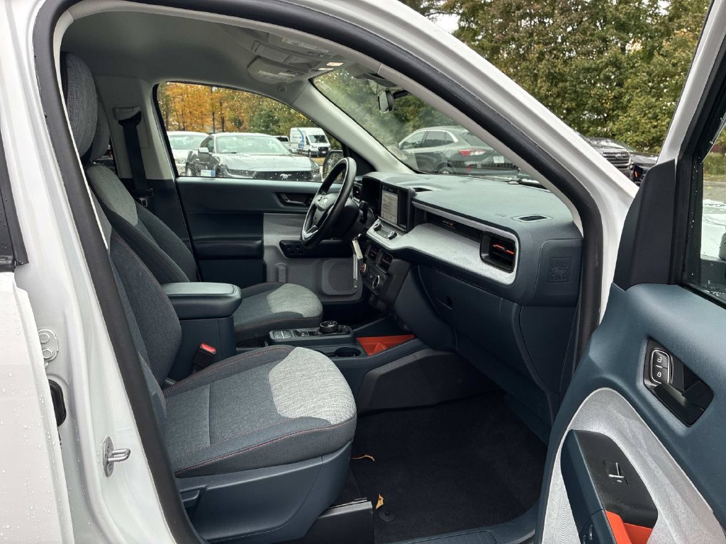 Certified 2022 Ford Maverick XLT FWD image 9