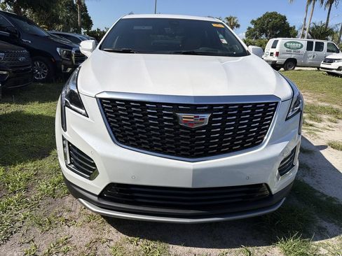 Used 2024 Cadillac XT5 Premium Luxury w/ Technology Package FWD image 2