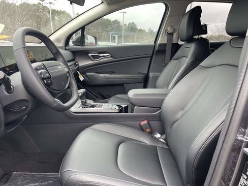 Certified 2026 Kia Sportage EX FWD image 3
