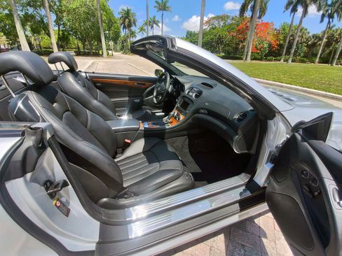 Used 2007 Mercedes-Benz SL 55 AMG image 5