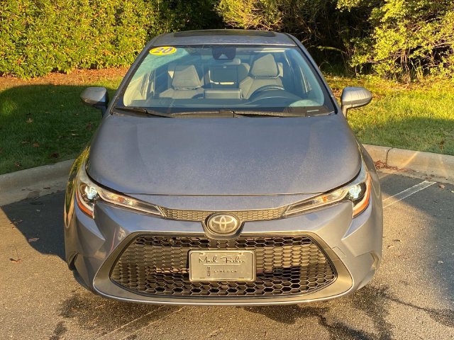 Used 2020 Toyota Corolla LE w/ LE Premium Package FWD image 2