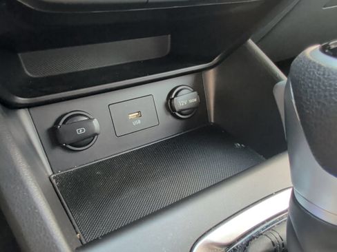 Used 2023 Hyundai Kona SEL FWD image 27