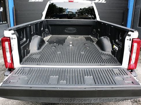 Used 2023 Ford F350 XLT AWD/4WD image 9