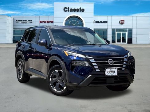Used 2024 Nissan Rogue SV FWD image 1