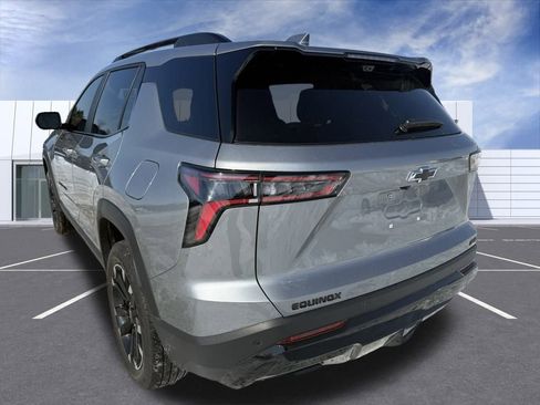 Used 2025 Chevrolet Equinox RS w/ Safety and Technology Package image 11