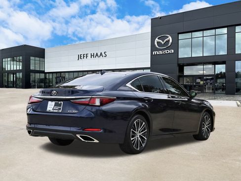 Used 2025 Lexus ES 350 w/ Premium Package image 3