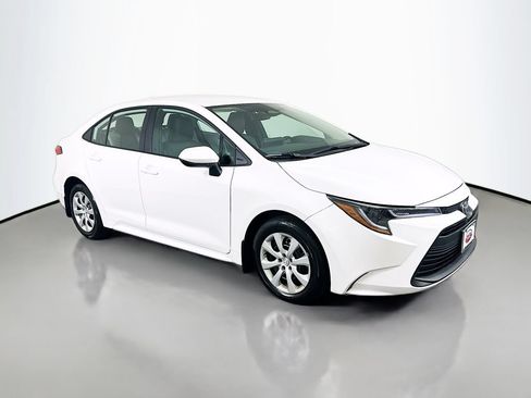 Certified 2026 Toyota Corolla LE FWD image 3