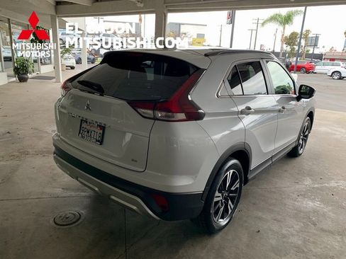 Used 2024 Mitsubishi Eclipse Cross SE image 3