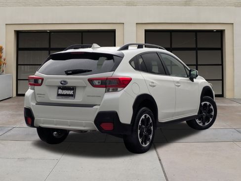 Used 2023 Subaru Crosstrek 2.0i Premium image 4