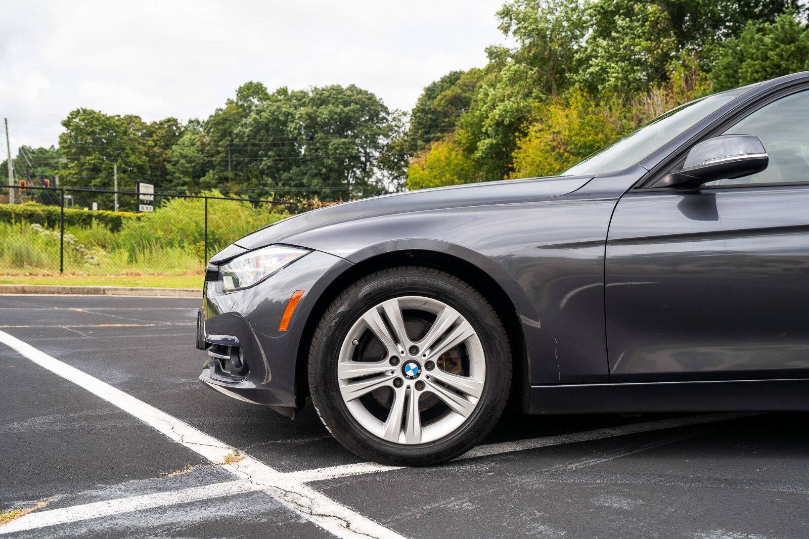 Used 2016 BMW 328i xDrive Sedan AWD/4WD image 3