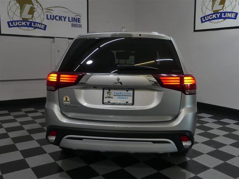 Used 2020 Mitsubishi Outlander SE image 8