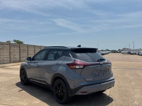 Used 2024 Nissan Kicks SR w/ SR Premium Package FWD image 18