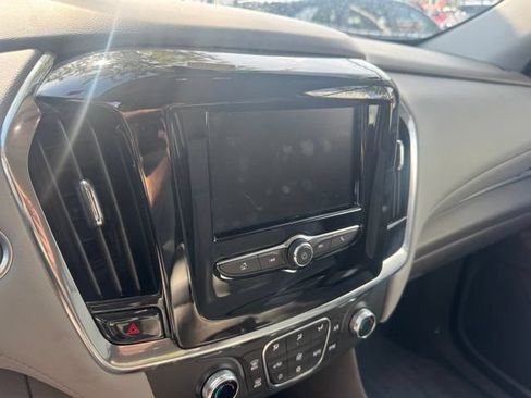 Used 2020 Chevrolet Traverse LT AWD/4WD image 8