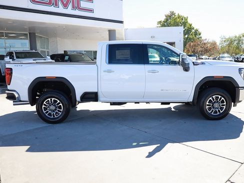 New 2026 GMC Sierra 3500 SLT image 7