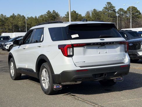 New 2026 Ford Explorer Active AWD/4WD image 5