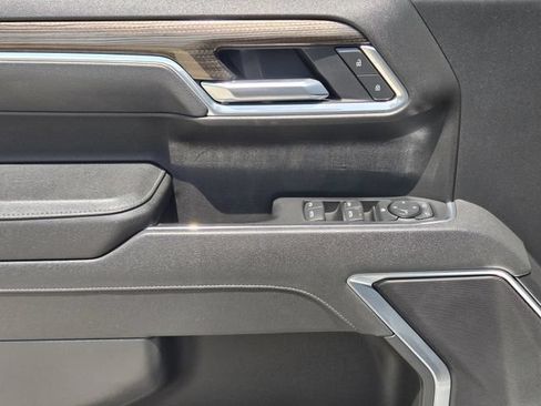 Used 2025 Chevrolet Silverado 1500 LT AWD/4WD image 23
