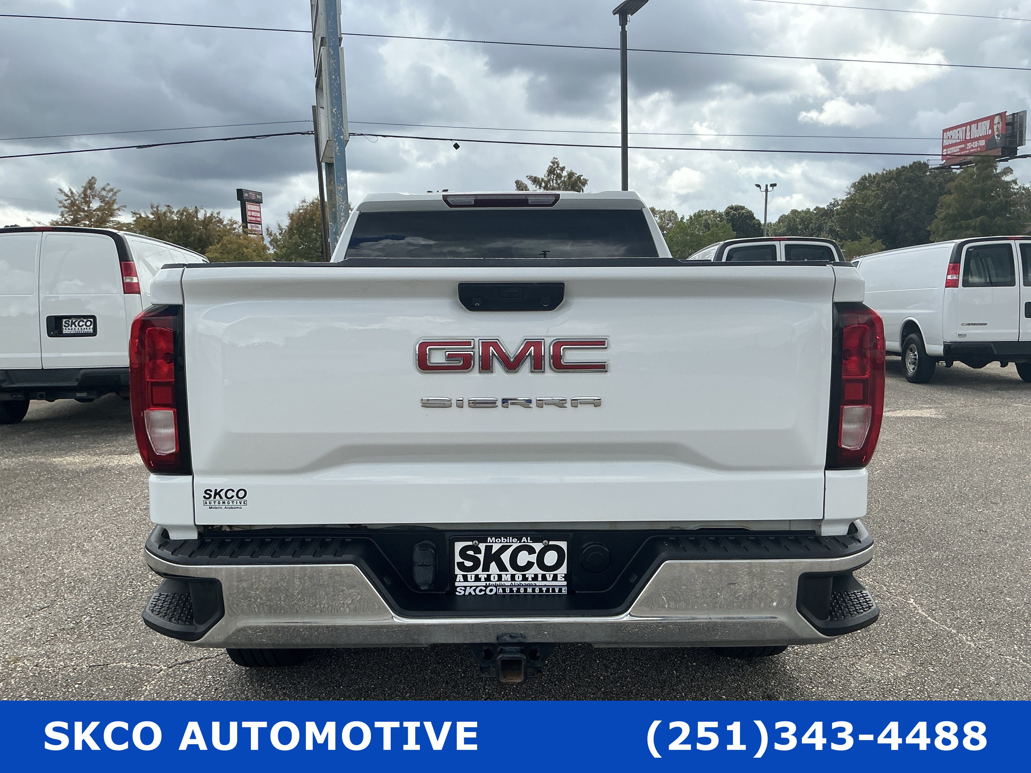 Used 2023 GMC Sierra 1500 Pro w/ Pro Value Package RWD image 4