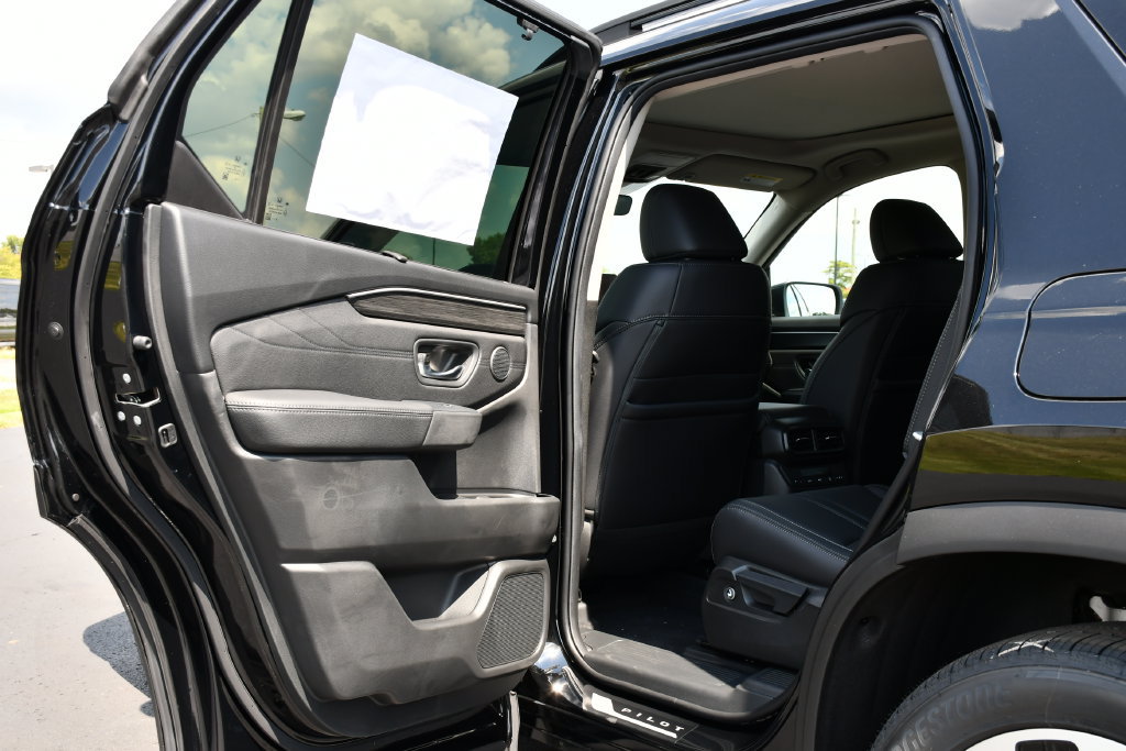 New 2026 Honda Pilot Touring image 19