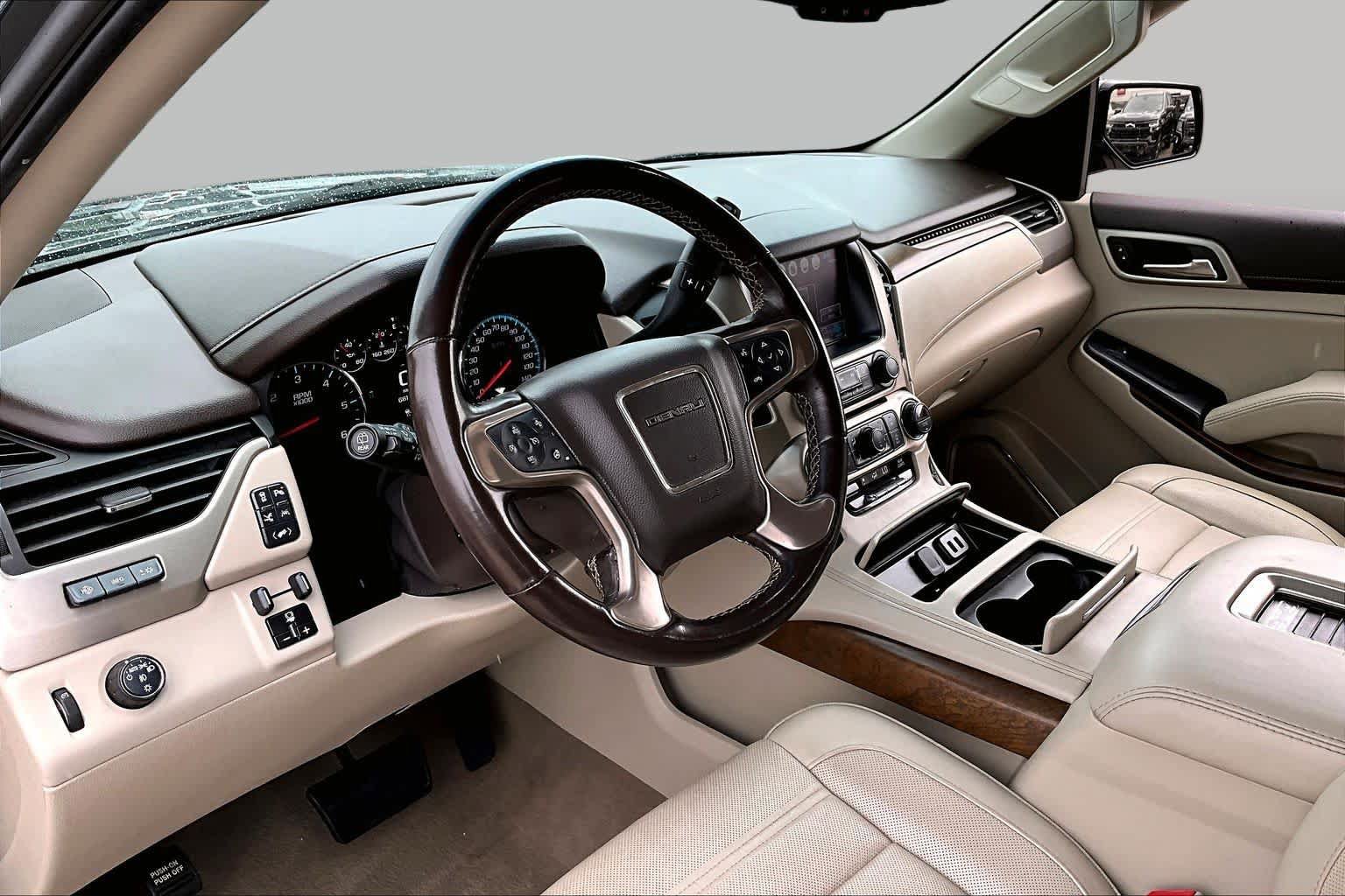 Used 2019 GMC Yukon Denali w/ Denali Ultimate Package RWD image 18