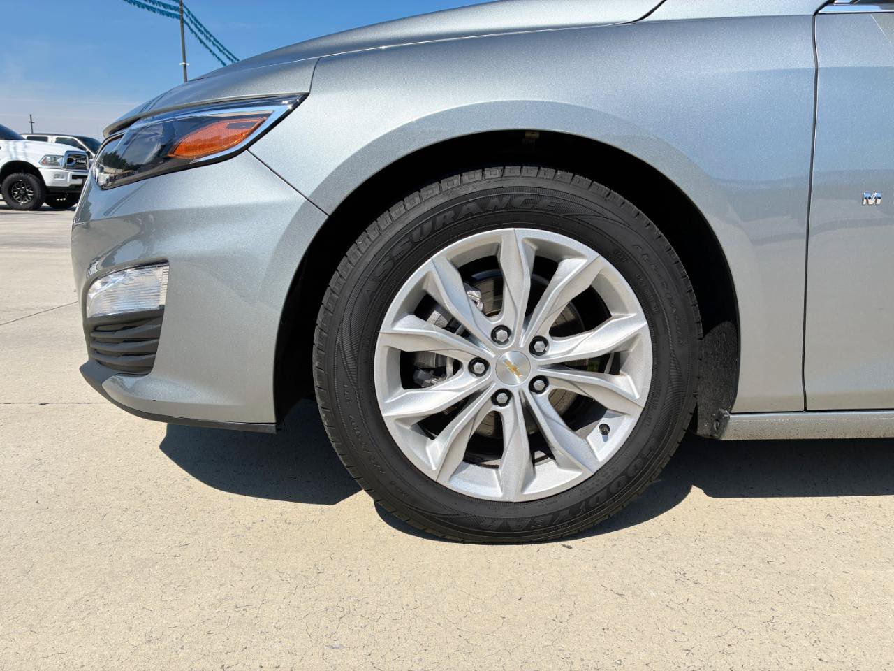 Used 2025 Chevrolet Malibu LT FWD image 7
