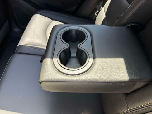 Used 2021 Chevrolet Equinox Premier AWD/4WD image 10