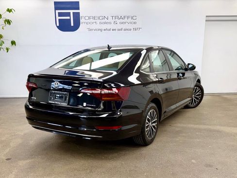 Used 2019 Volkswagen Jetta SE w/ Cold Weather Package image 24