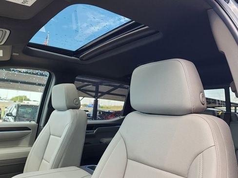 New 2026 GMC Sierra 1500 SLT w/ SLT Premium Plus Package AWD/4WD image 18