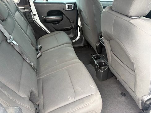 Used 2018 Jeep Wrangler Unlimited Sport AWD/4WD image 32