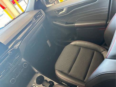 New 2025 Ford Escape ST-Line w/ Cold Weather Package image 9
