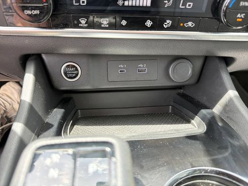 Certified 2023 Nissan Rogue SV FWD image 25
