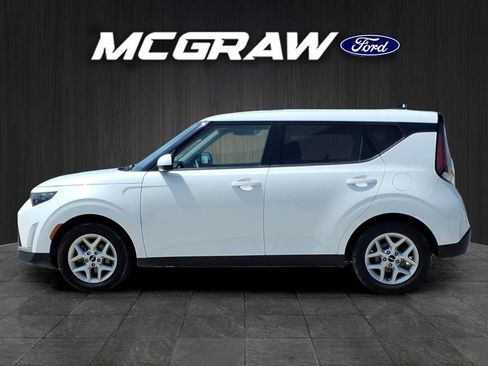 Used 2024 Kia Soul LX w/ Option Group 015 FWD image 7