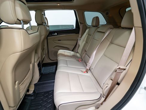 Used 2020 Jeep Grand Cherokee Overland image 30