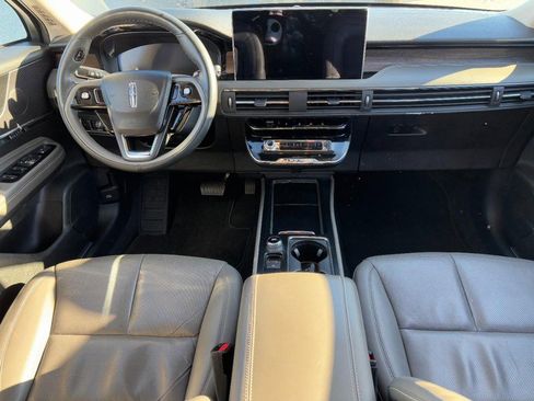 Used 2023 Lincoln Corsair Reserve w/ Jet Appearance Package image 16